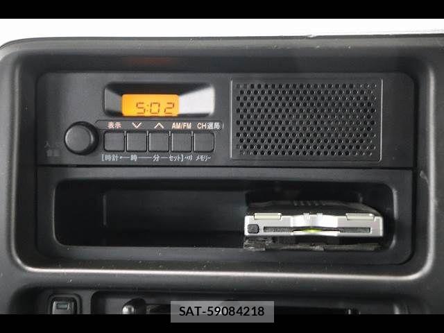 Daihatsu HIJET CARGO 2017-03 5869072-3