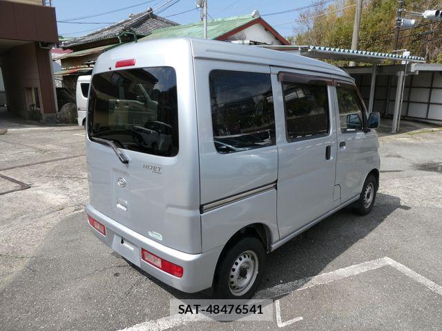 Daihatsu HIJET CARGO 2014-04 5869074-2