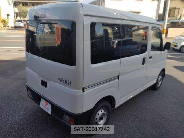 Daihatsu HIJET CARGO 2022-03 6000392-2