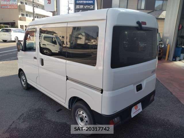 Daihatsu HIJET CARGO 2022-03 6000392-3