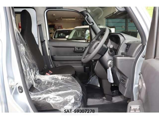 Daihatsu HIJET CARGO 2026-04 6215370-12