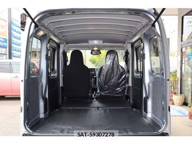 Daihatsu HIJET CARGO 2026-04 6215370-20