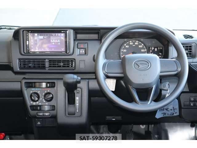 Daihatsu HIJET CARGO 2026-04 6215370-3