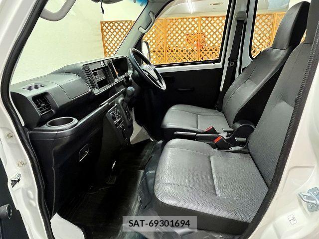 Daihatsu HIJET CARGO 2018-09 6676236-18