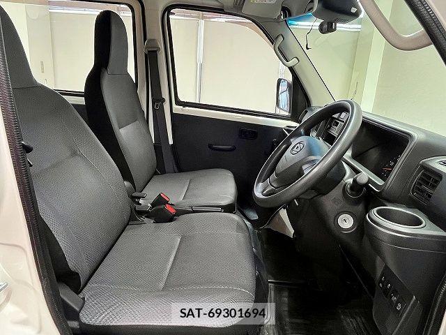 Daihatsu HIJET CARGO 2018-09 6676236-3