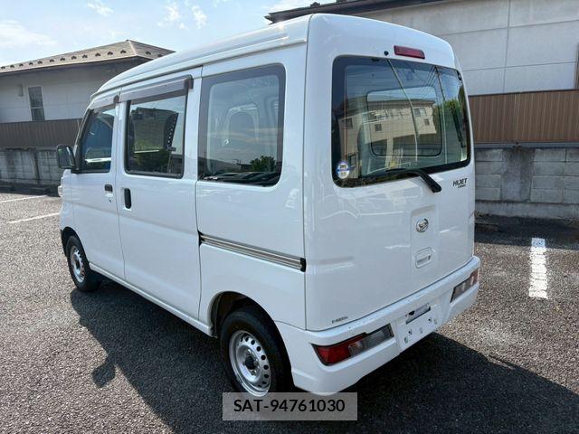 Daihatsu HIJET CARGO 2021-12 6691044-5