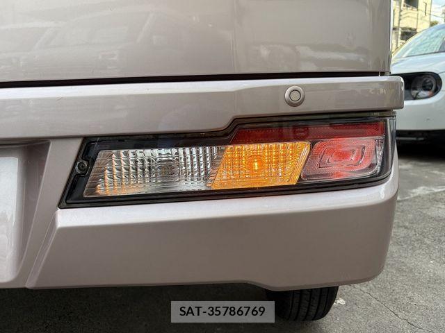 Daihatsu HIJET CARGO 2021-08 6751840-8