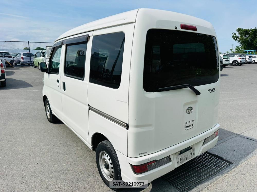Daihatsu HIJET CARGO 2019 6714467-2