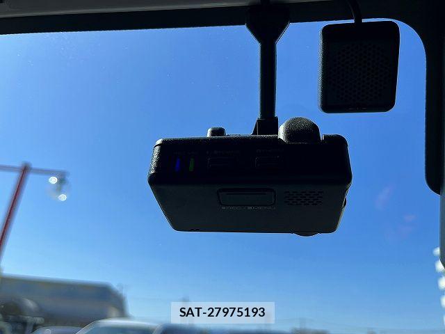 Daihatsu HIJET CARGO 2022-03 6815239-11