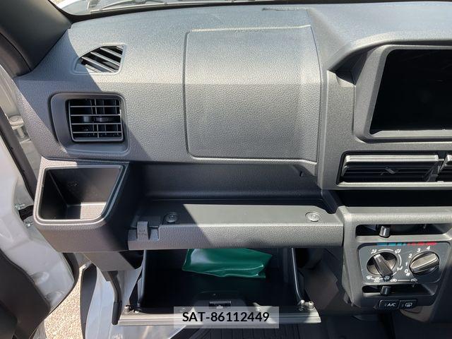 Daihatsu HIJET CARGO 2026-05 6815238-17