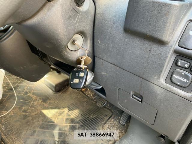 Daihatsu HIJET CARGO 2017-08 6906133-15