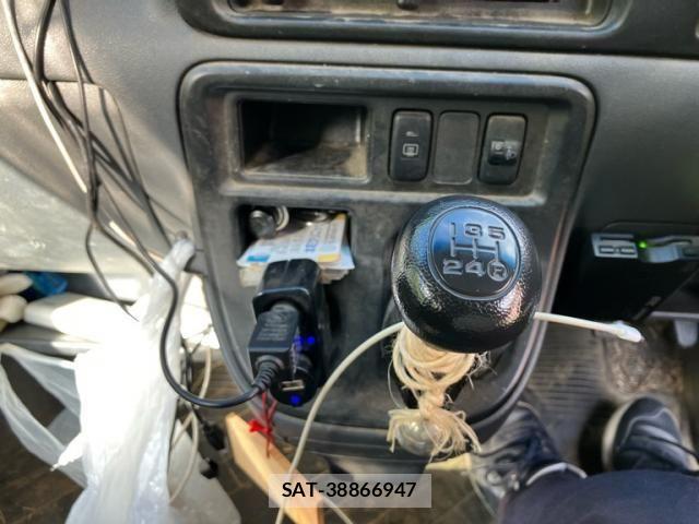 Daihatsu HIJET CARGO 2017-08 6906133-18
