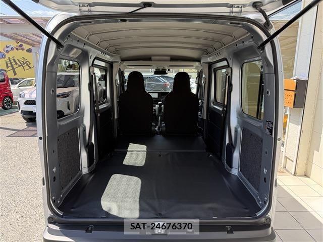 Daihatsu HIJET CARGO 2025-08 6906097-16
