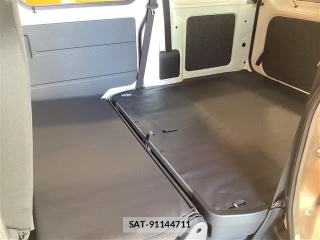 Daihatsu HIJET CARGO 2025-02 6906102-15
