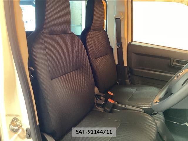 Daihatsu HIJET CARGO 2025-02 6906102-18