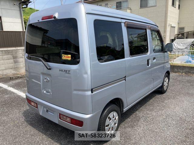 Daihatsu HIJET CARGO 2016-04 6994050-2