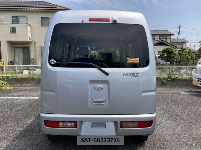 Daihatsu HIJET CARGO 2016-04 6994050-6