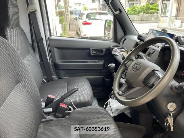Daihatsu HIJET CARGO 2022-06 7020582-1