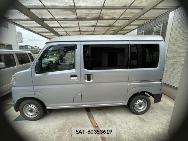 Daihatsu HIJET CARGO 2022-06 7020582-4