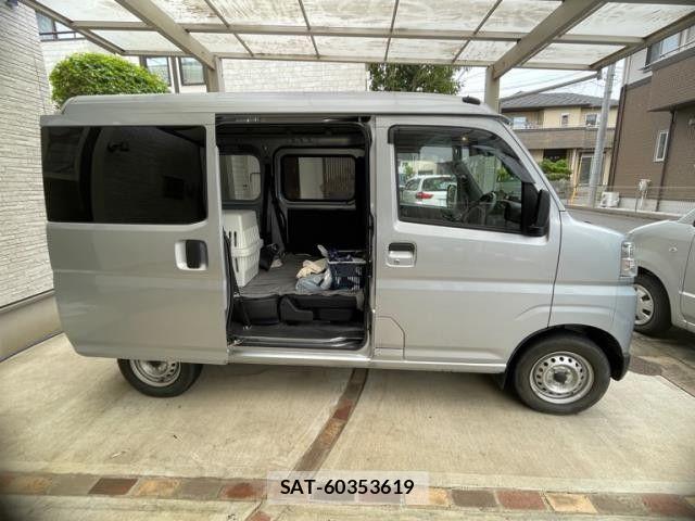 Daihatsu HIJET CARGO 2022-06 7020582-6