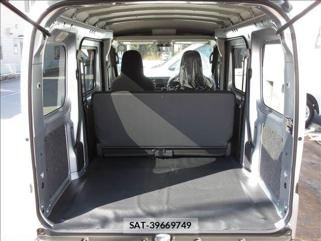 Daihatsu HIJET CARGO 2026-01 7058799-5
