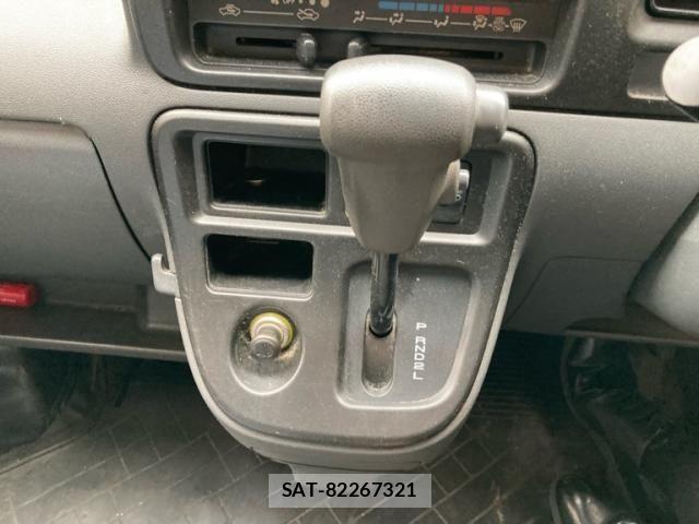 Daihatsu HIJET CARGO 2015-11 7058814-18