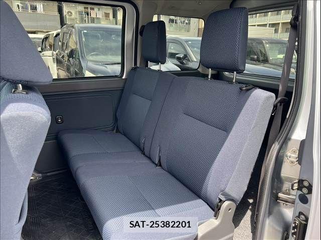 Daihatsu HIJET CARGO 2014-07 7058802-15