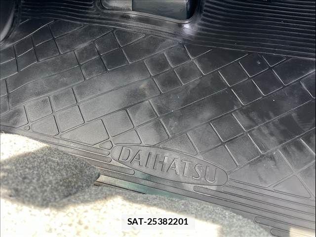 Daihatsu HIJET CARGO 2014-07 7058802-27