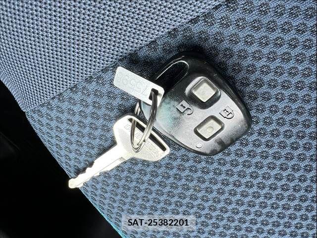 Daihatsu HIJET CARGO 2014-07 7058802-28