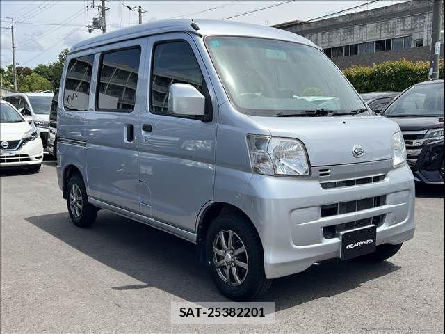 Daihatsu HIJET CARGO 2014-07 7058802-4