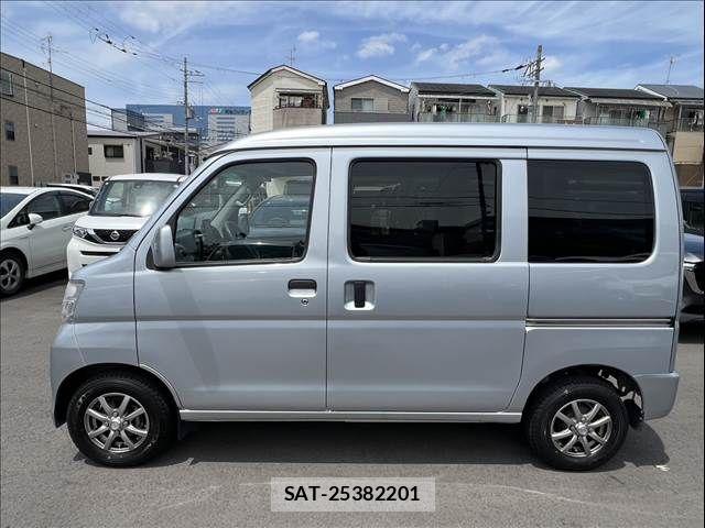 Daihatsu HIJET CARGO 2014-07 7058802-6
