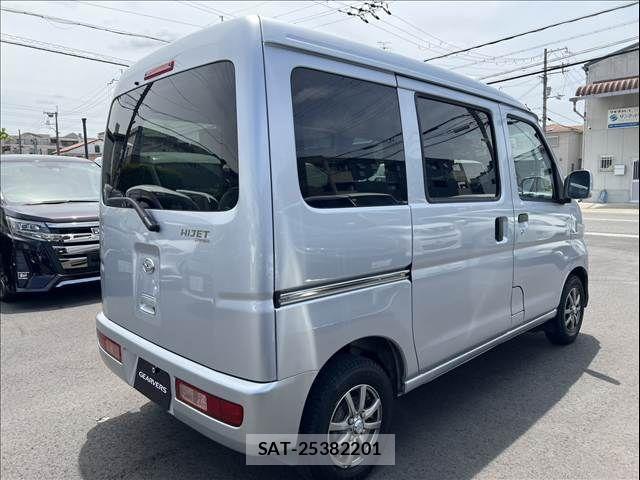 Daihatsu HIJET CARGO 2014-07 7058802-7
