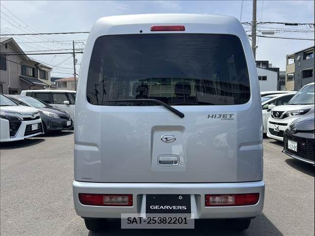 Daihatsu HIJET CARGO 2014-07 7058802-8