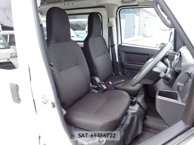 Daihatsu HIJET CARGO 2022-12 7250999-10