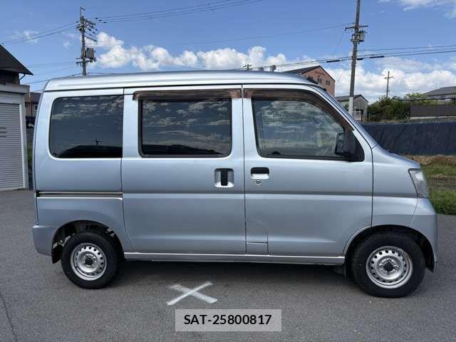 Daihatsu HIJET CARGO 2016-02 7251002-3