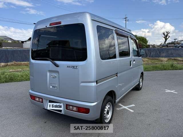 Daihatsu HIJET CARGO 2016-02 7251002-4