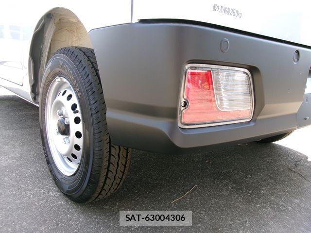 Daihatsu HIJET CARGO 2026-04 7272008-13
