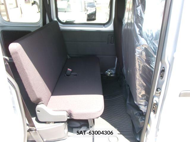 Daihatsu HIJET CARGO 2026-04 7272008-23