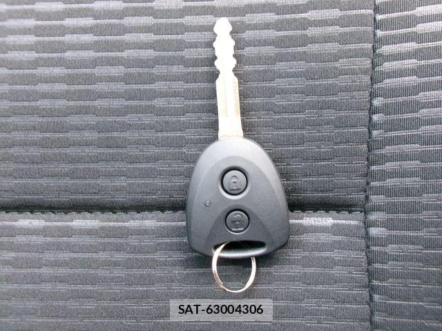 Daihatsu HIJET CARGO 2026-04 7272008-28