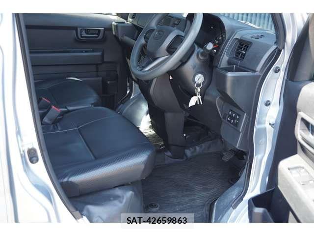 Daihatsu HIJET CARGO 2022-03 7272010-9
