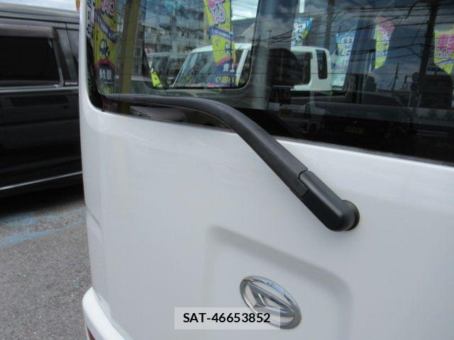 Daihatsu HIJET CARGO 2017-11 7327432-8