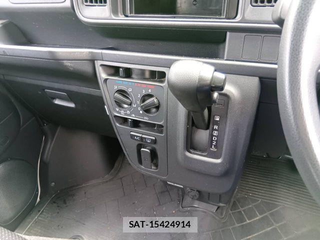 Daihatsu HIJET CARGO 2021-05 7358041-9
