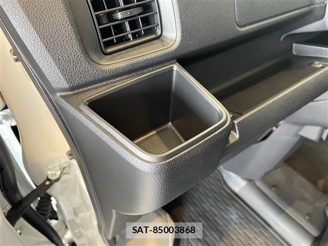 Daihatsu HIJET CARGO 2024-03 7358040-22