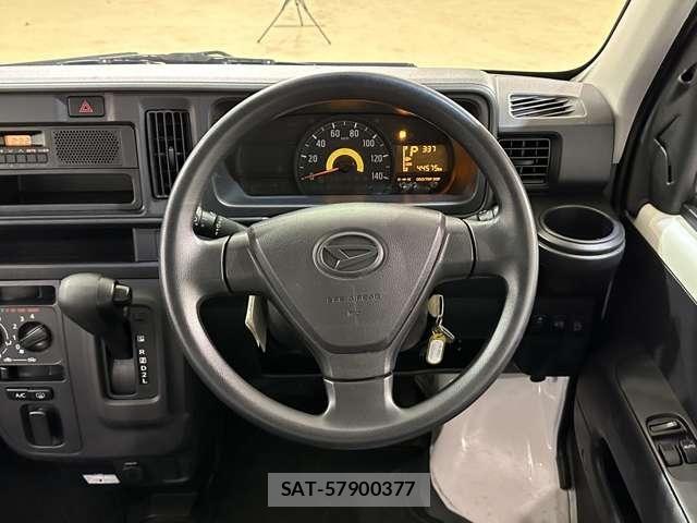 Daihatsu HIJET CARGO 2019-07 7358037-9
