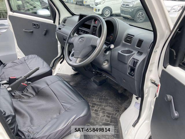 Daihatsu HIJET CARGO 2016-09 7392348-9