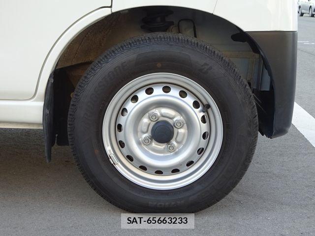 Daihatsu HIJET CARGO 2021-04 7391310-18