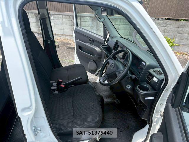 Daihatsu HIJET CARGO 2019-08 7454719-9