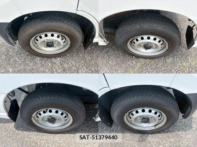 Daihatsu HIJET CARGO 2019-08 7454719-21