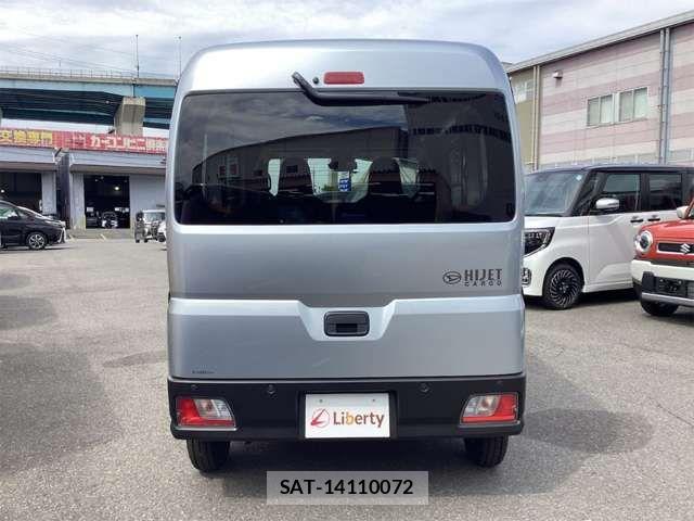 Daihatsu HIJET CARGO 2026-03 7454707-8