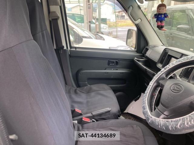 Daihatsu HIJET CARGO 2019-12 7500854-4